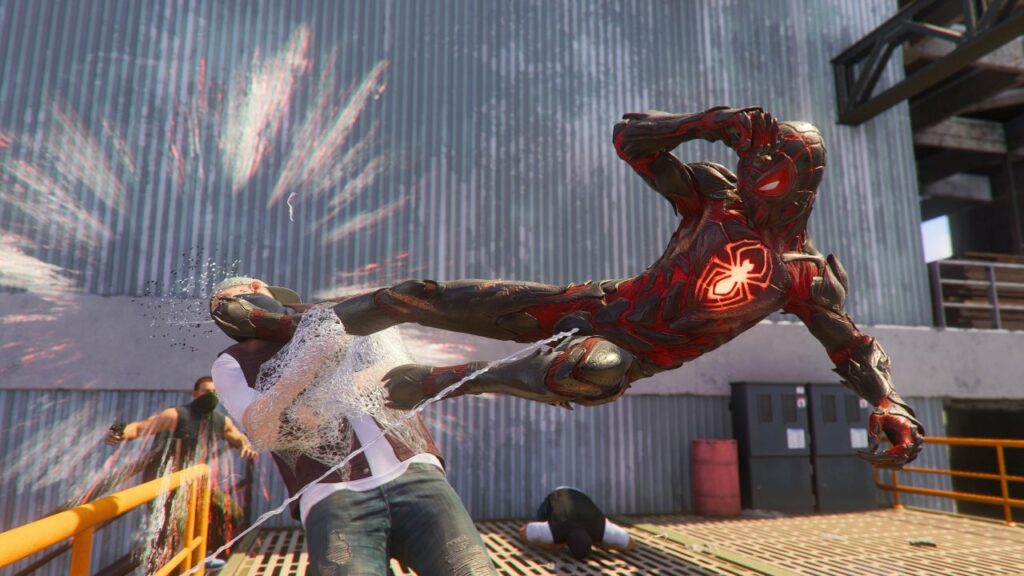 Spider-Man 2 screenshot, Miles Morales' Spider-Man attacking an enemy